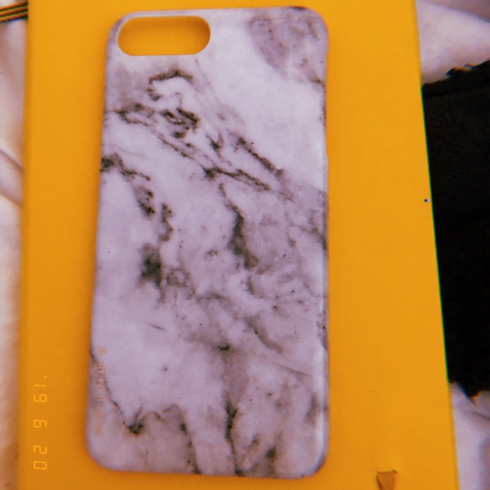 A phone case🖤